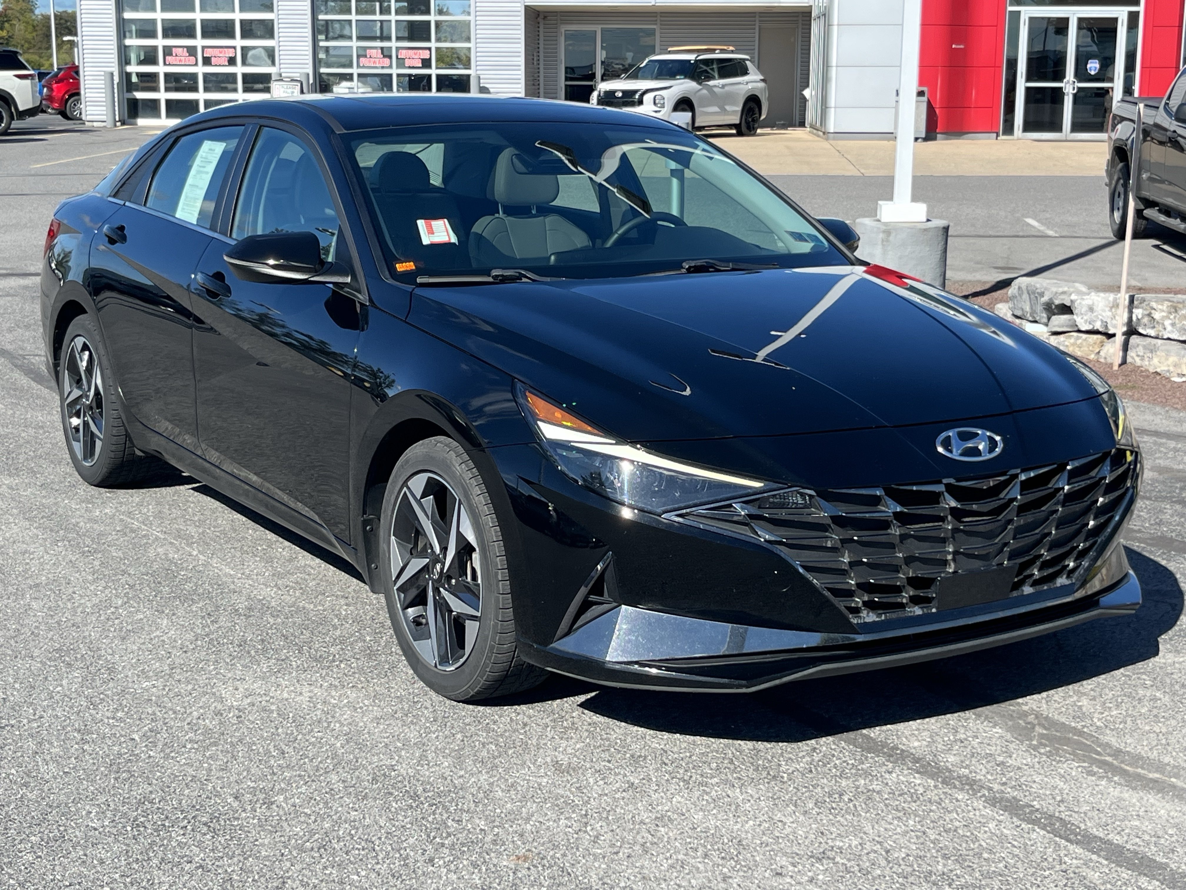 Used 2022 Hyundai Elantra Limited Sedan