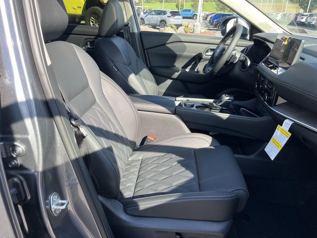 New 2026 Nissan Rogue Platinum SUV