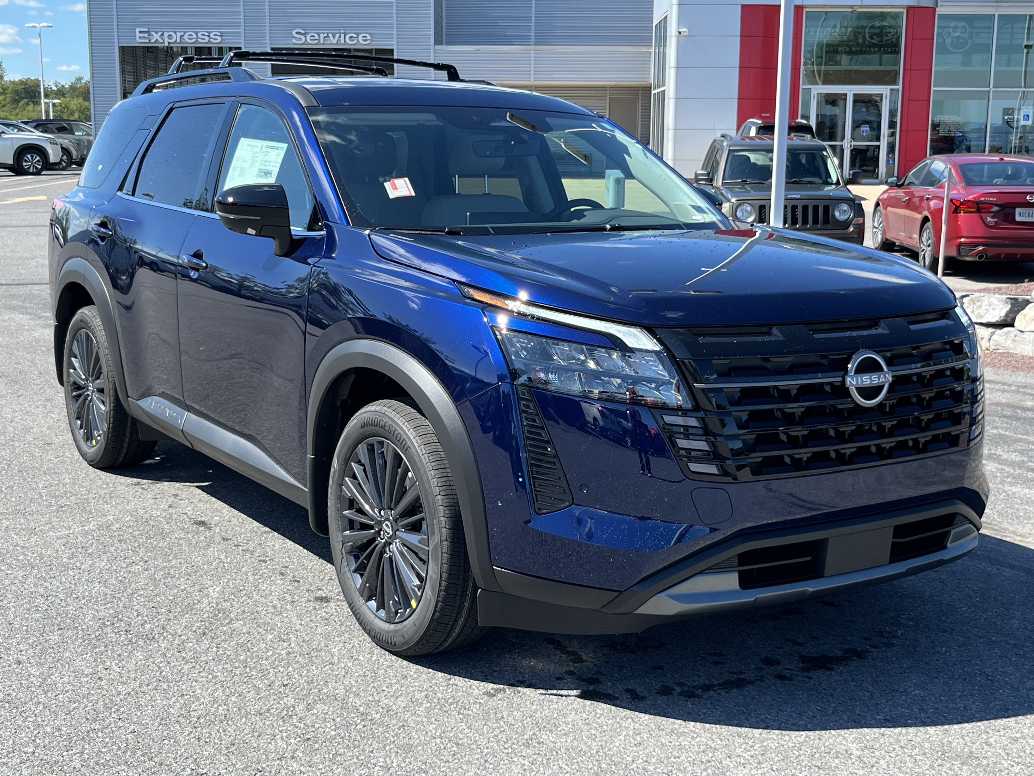 New 2026 Nissan Pathfinder SL SUV