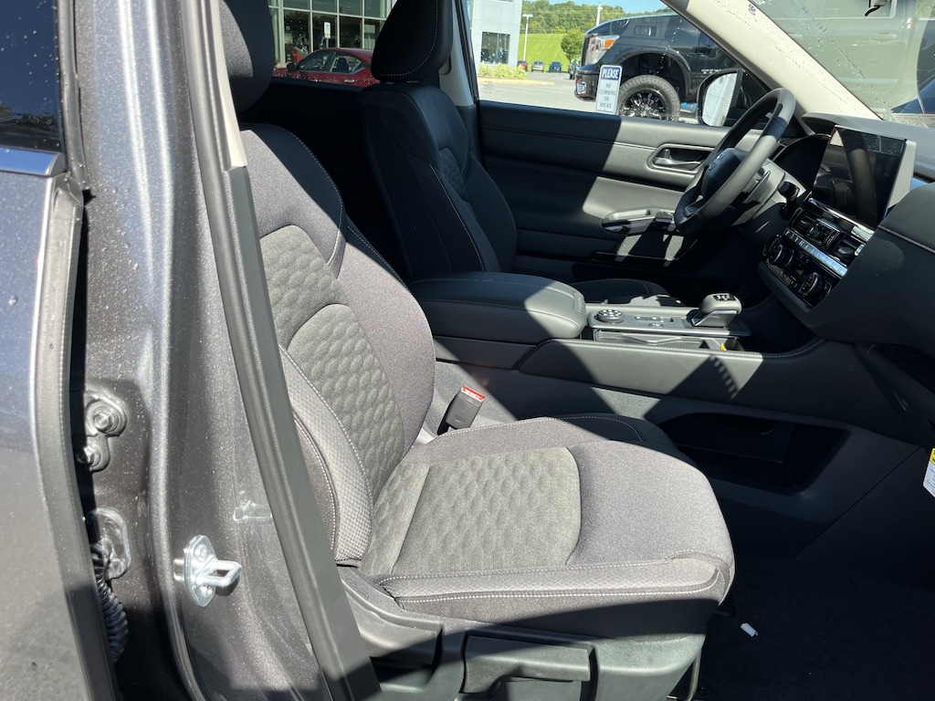 New 2026 Nissan Pathfinder SV SUV