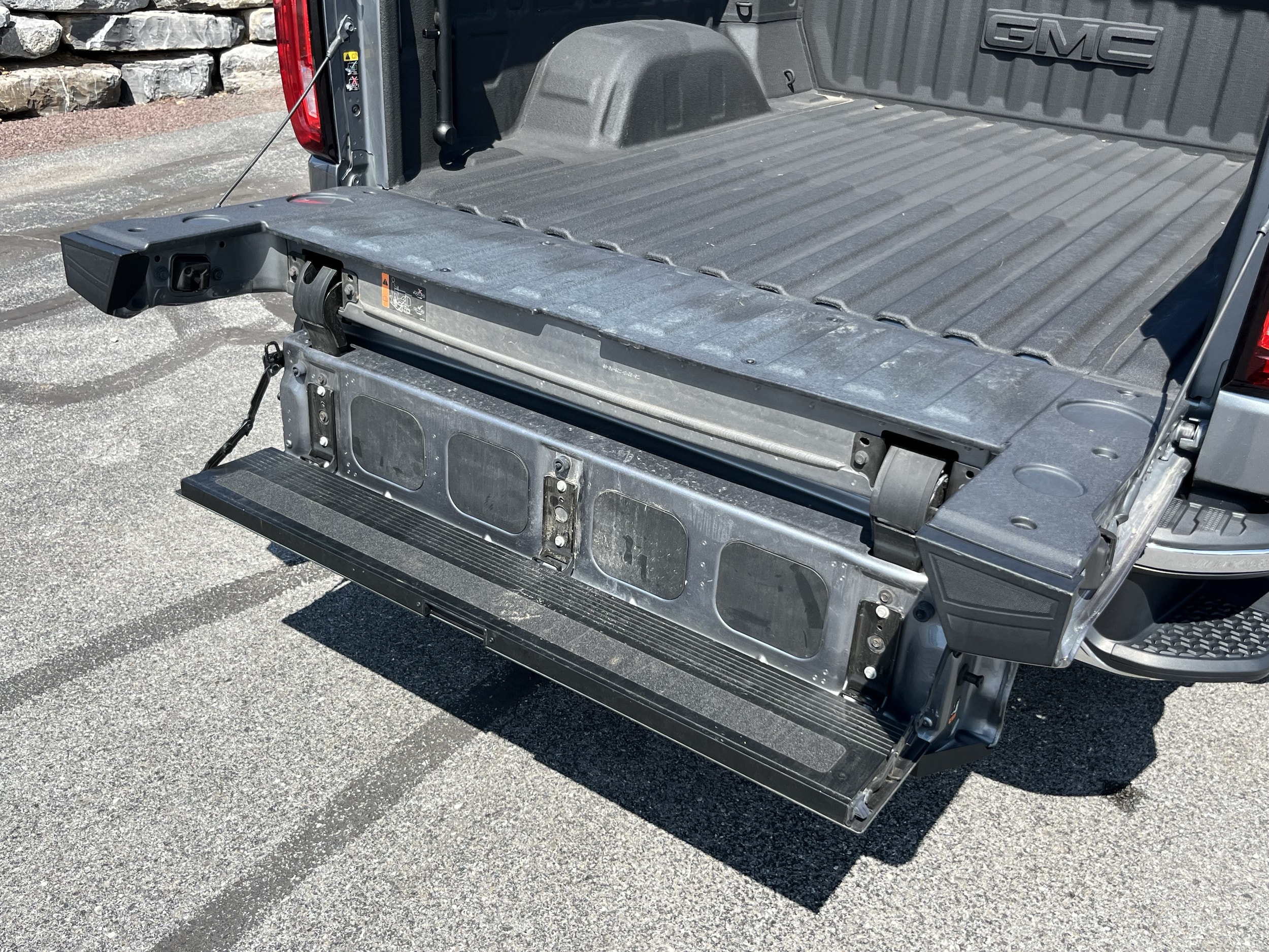 2021 GMC Sierra 1500 SLT - Photo 8