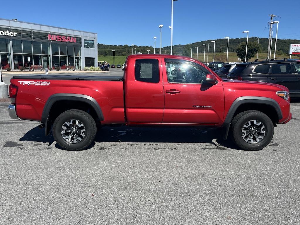 Used 2017 Toyota Tacoma TRD Off-Road TRD Off Road Access Cab 6 Bed V6 4x4 AT