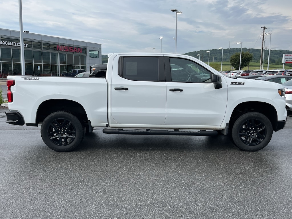 Used 2025 Chevrolet Silverado 1500 LT Trail Boss Truck Crew Cab
