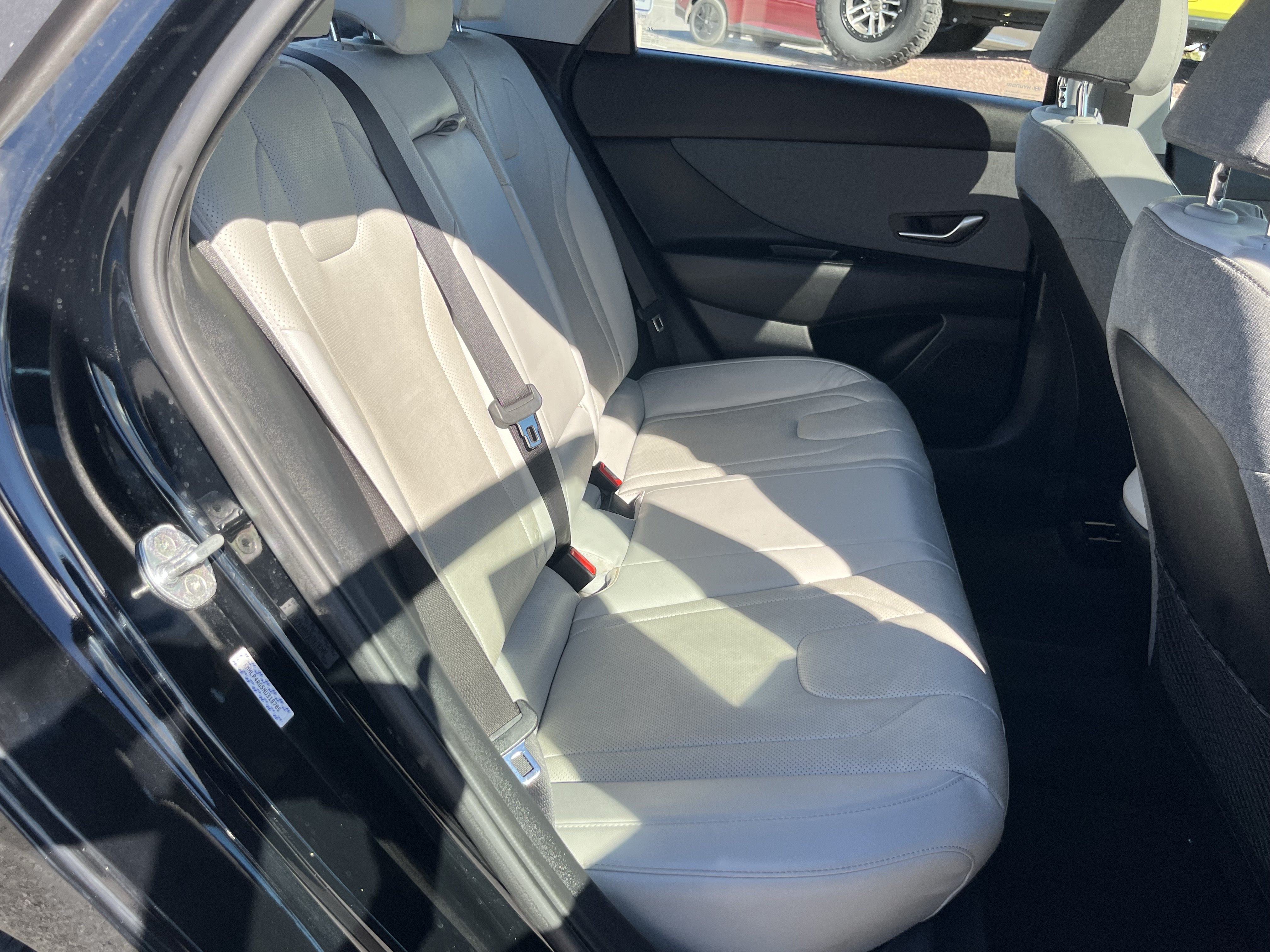 Used 2022 Hyundai Elantra Limited Sedan