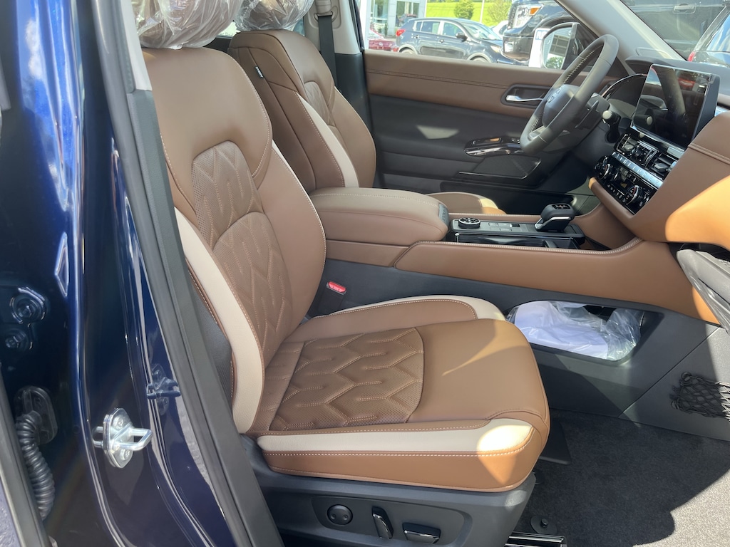 New 2026 Nissan Pathfinder Platinum SUV