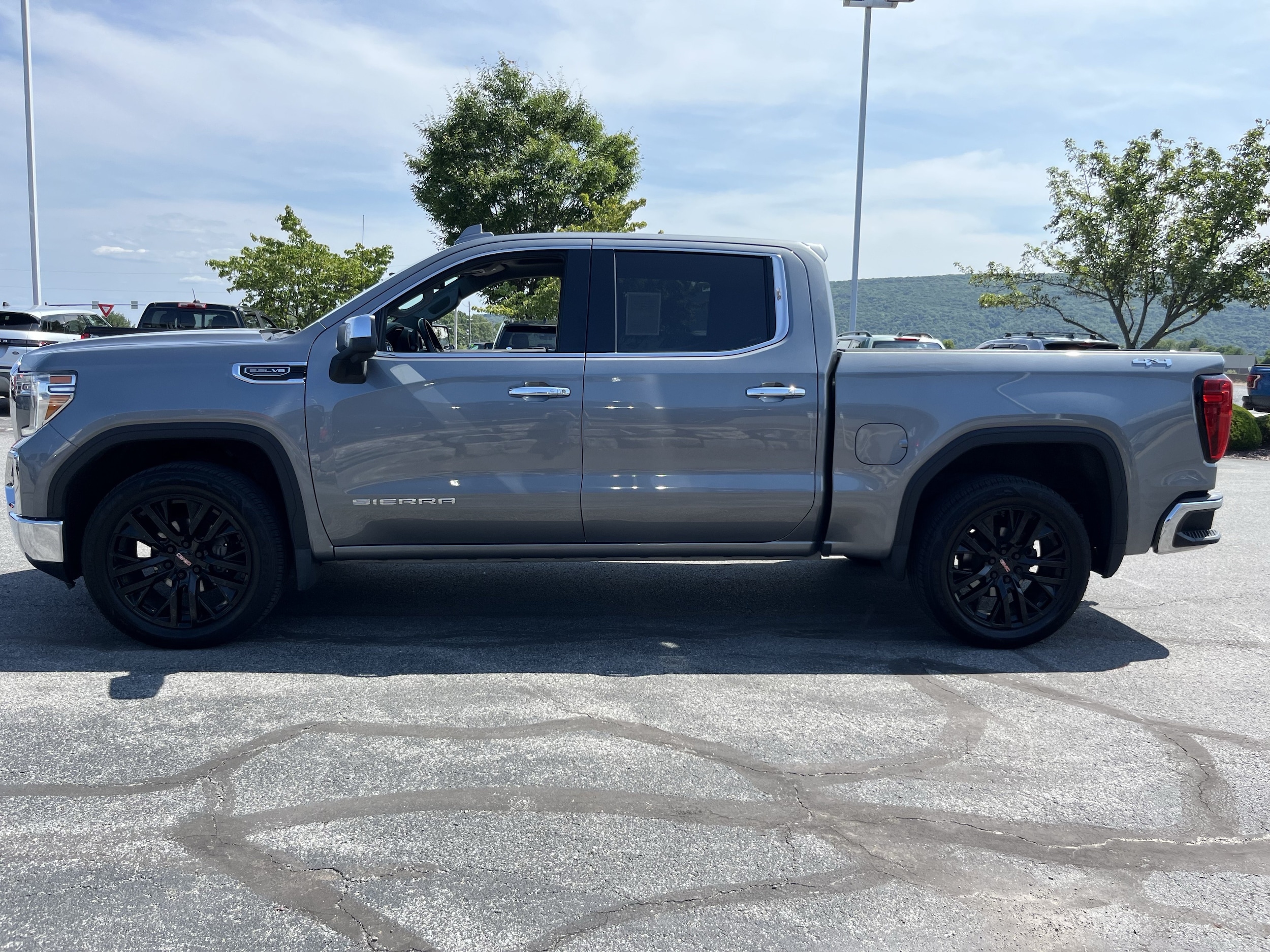 2021 GMC Sierra 1500 SLT - Photo 10