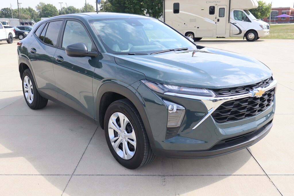 Used 2026 Chevrolet Trax LS SUV
