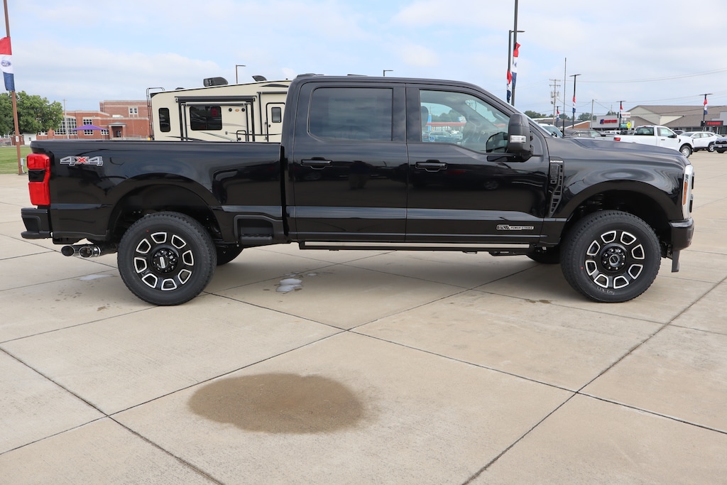 New 2026 Ford Super Duty F-350 SRW Platinum Truck