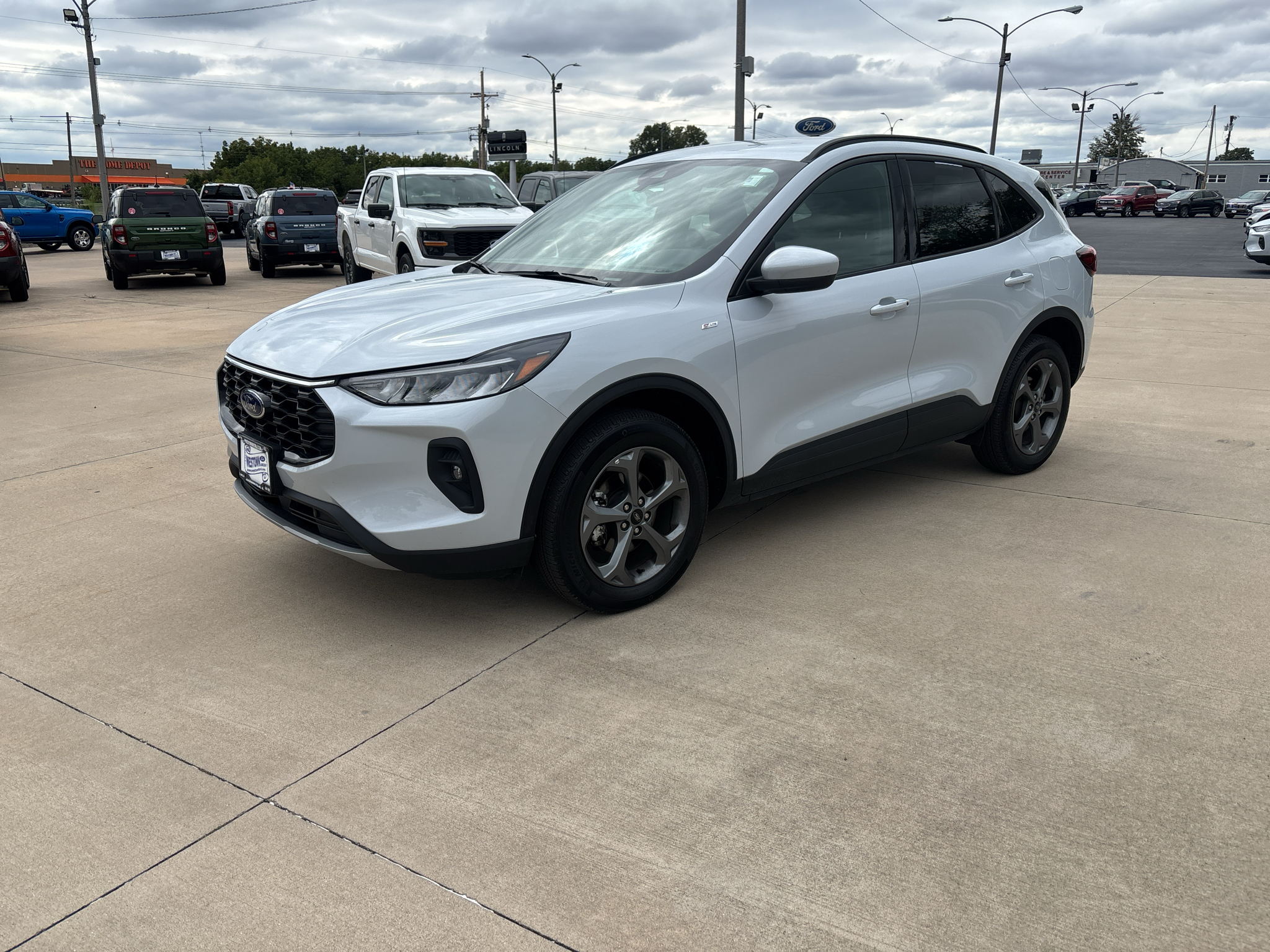 Used 2025 Ford Escape ST-Line Select SUV