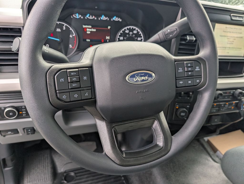 2026 Ford F-550 Super Duty Chassis Cab XLT - Photo 12