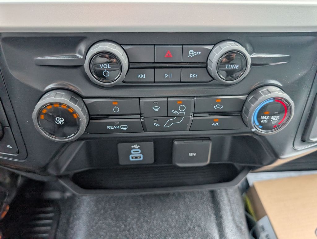 2026 Ford F-550 Super Duty Chassis Cab XLT - Photo 17