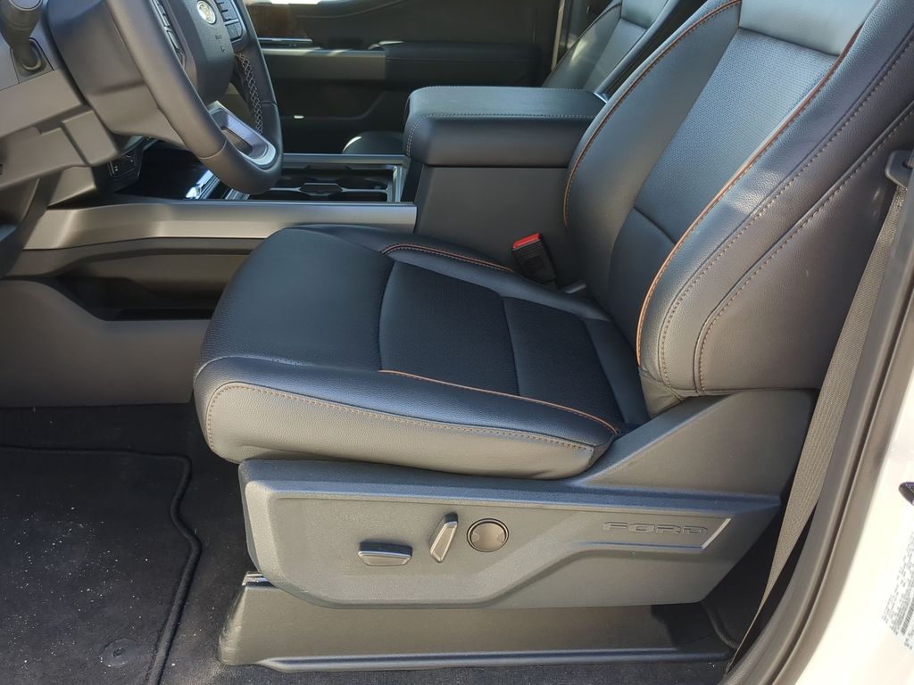 2026 Ford F-350 Super Duty Lariat - Photo 16