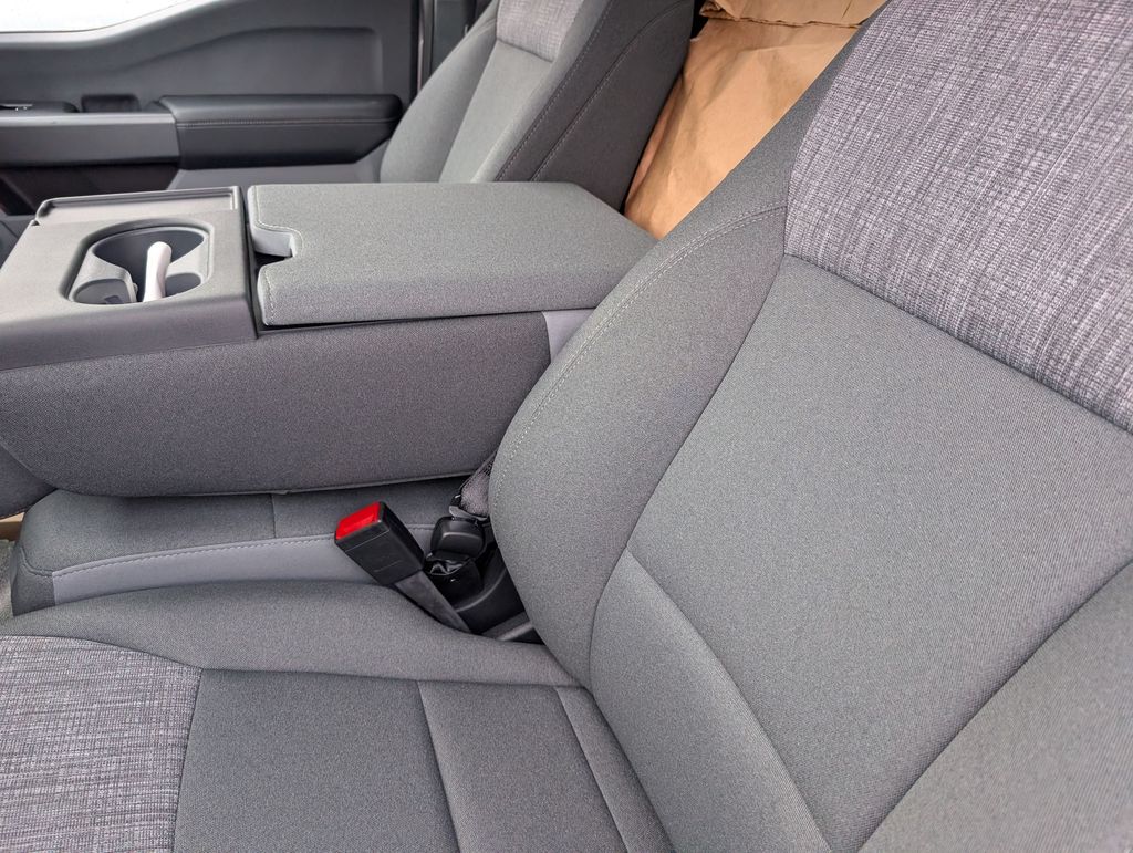2026 Ford F-550 Super Duty Chassis Cab XLT - Photo 9