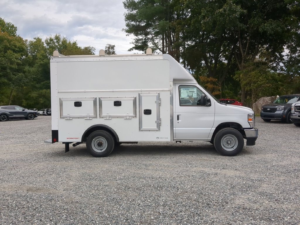 New 2027 Ford E-350SD Base Cab/Chassis