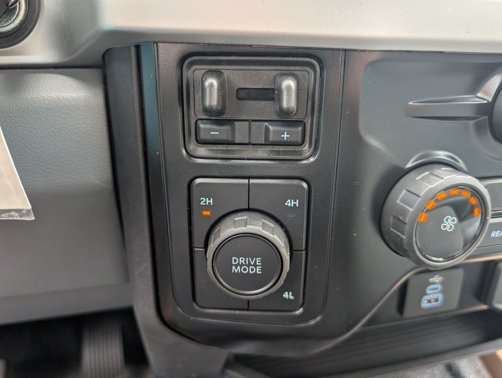 2026 Ford F-550 Super Duty Chassis Cab XLT - Photo 19