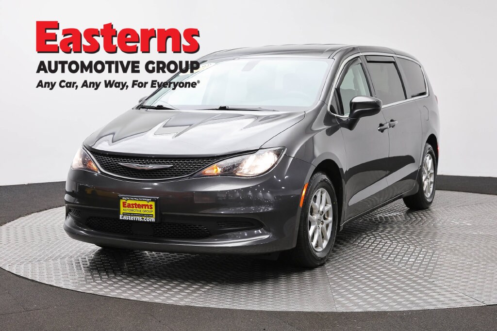 2022 Chrysler Voyager