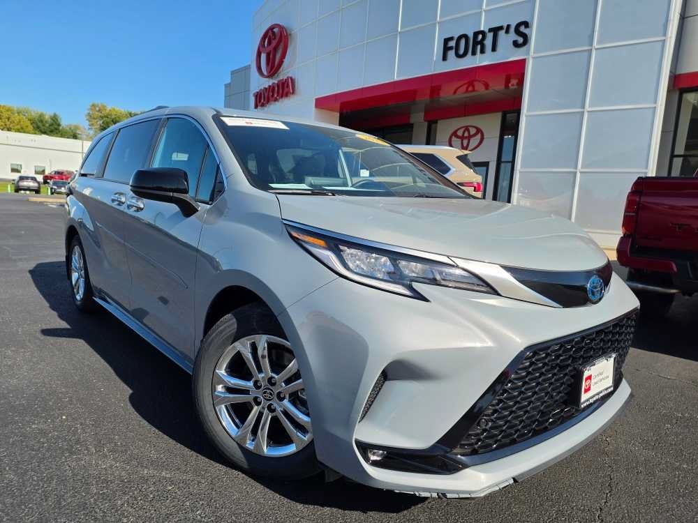 2023 Toyota Sienna XSE
