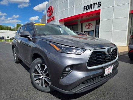 2023 Toyota Highlander XLE Sport Utility