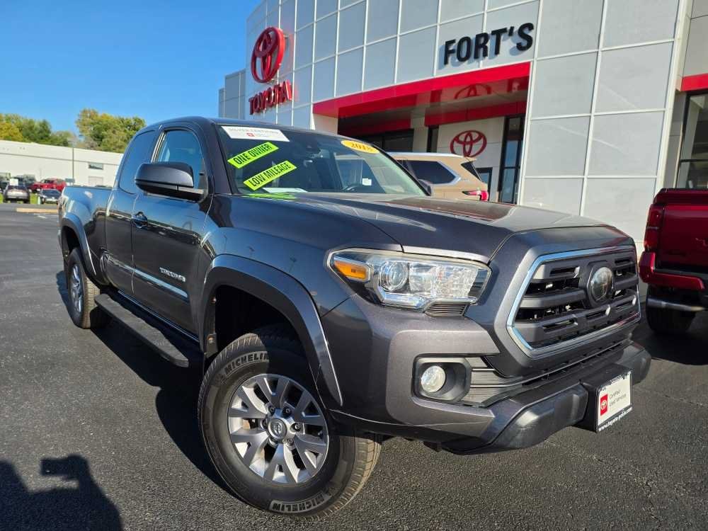 2015 Toyota Tacoma Truck 