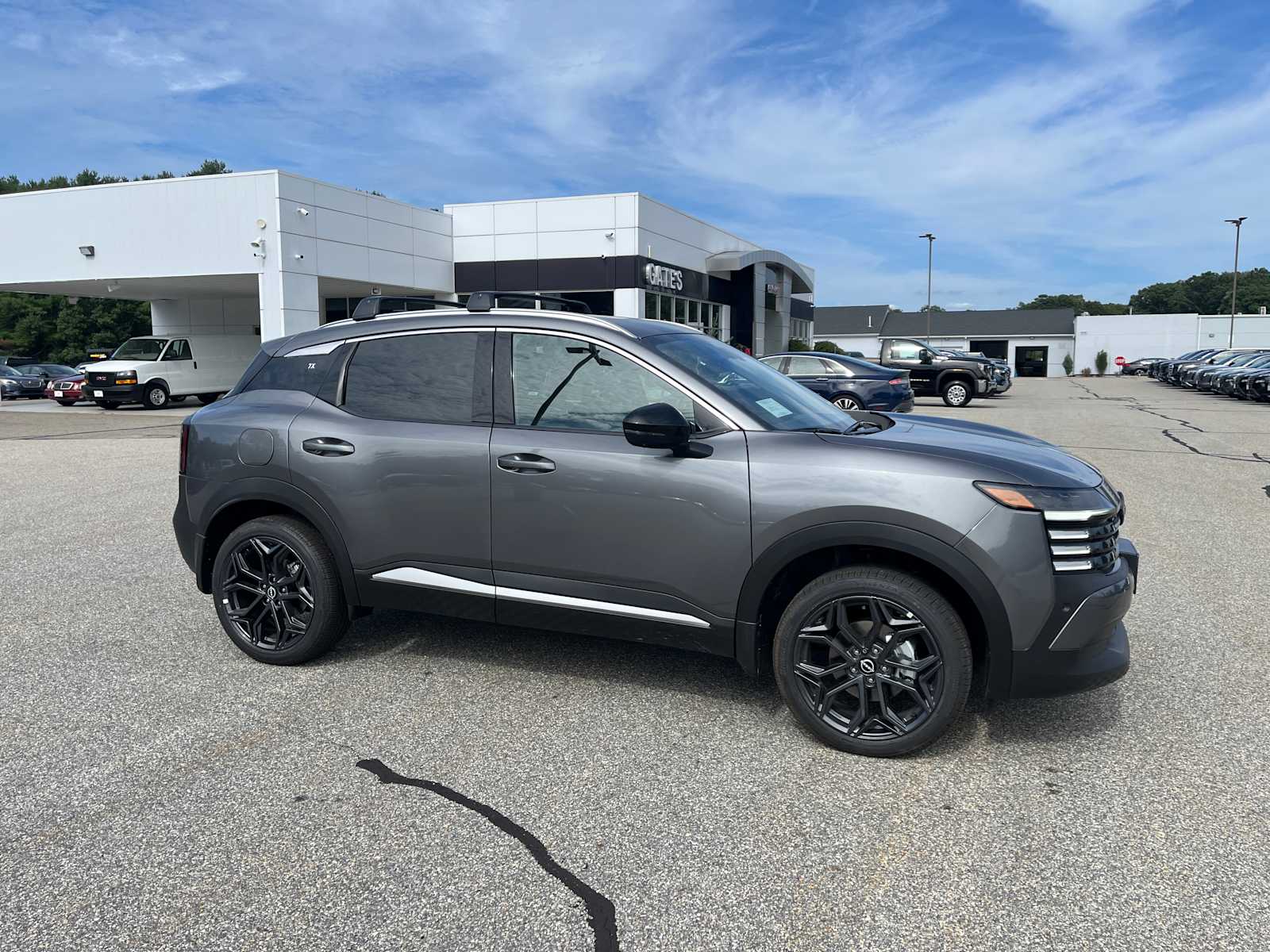 New 2027 Nissan Kicks SR SUV