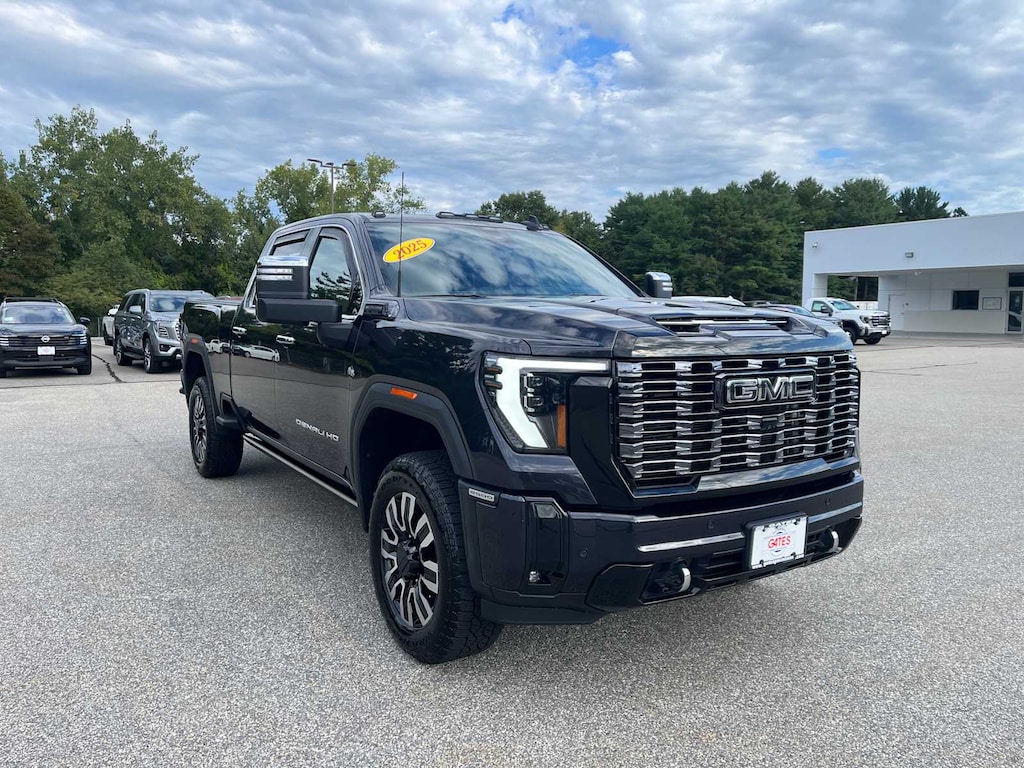 Used 2025 GMC Sierra 2500HD Denali Ultimate 4WD Crew Cab 159 Truck