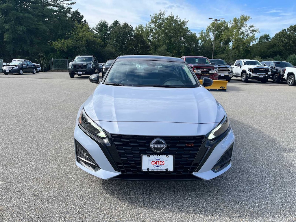 New 2026 Nissan Altima SR Sedan