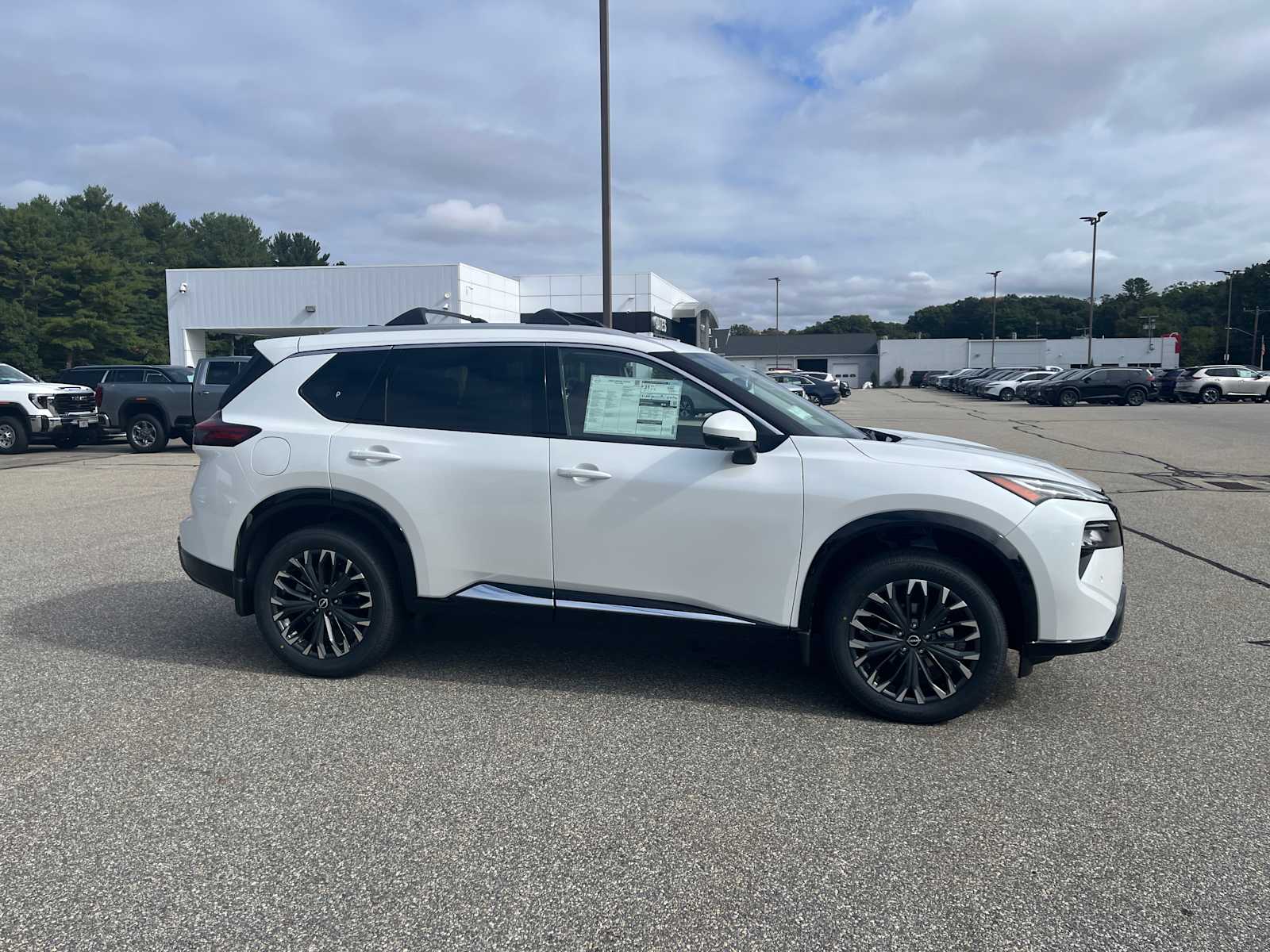 New 2026 Nissan Rogue Platinum SUV