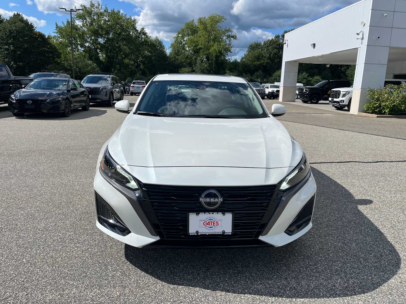 New 2026 Nissan Altima SV Sedan