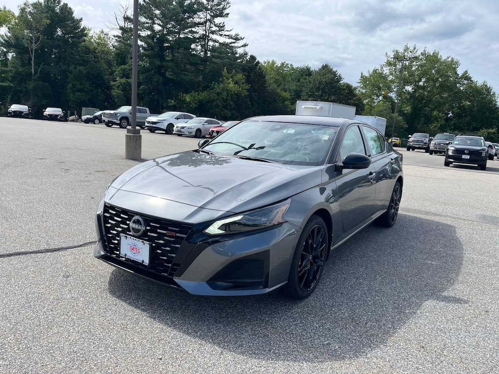 New 2026 Nissan Altima SR Sedan
