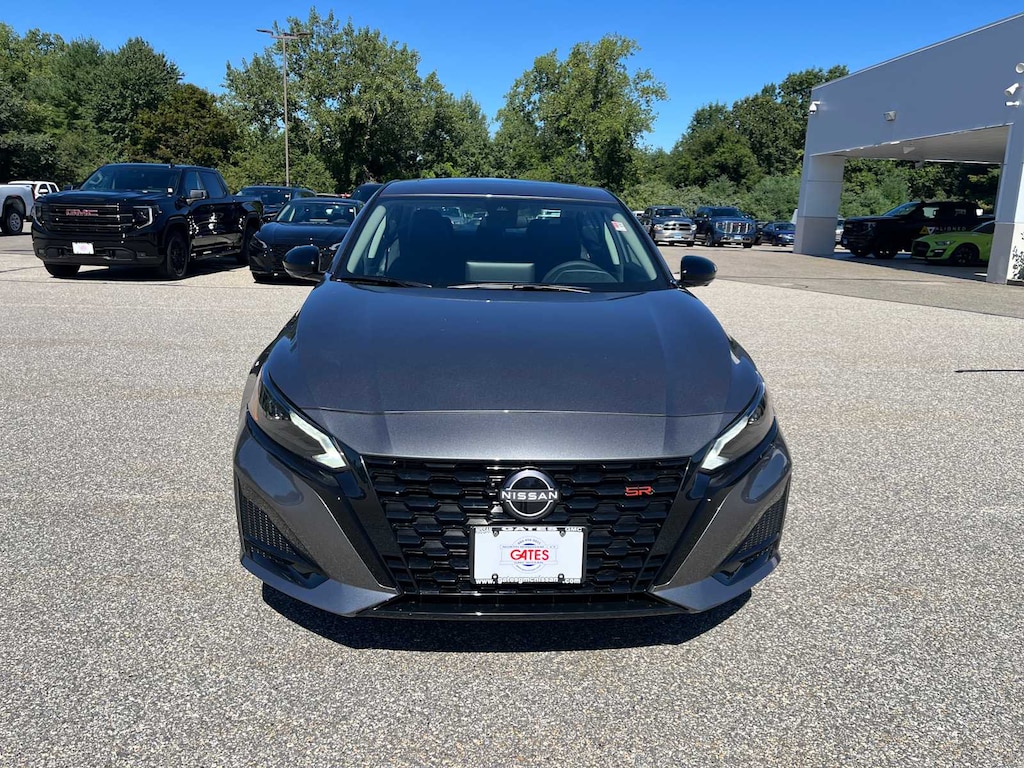 New 2026 Nissan Altima SR Sedan