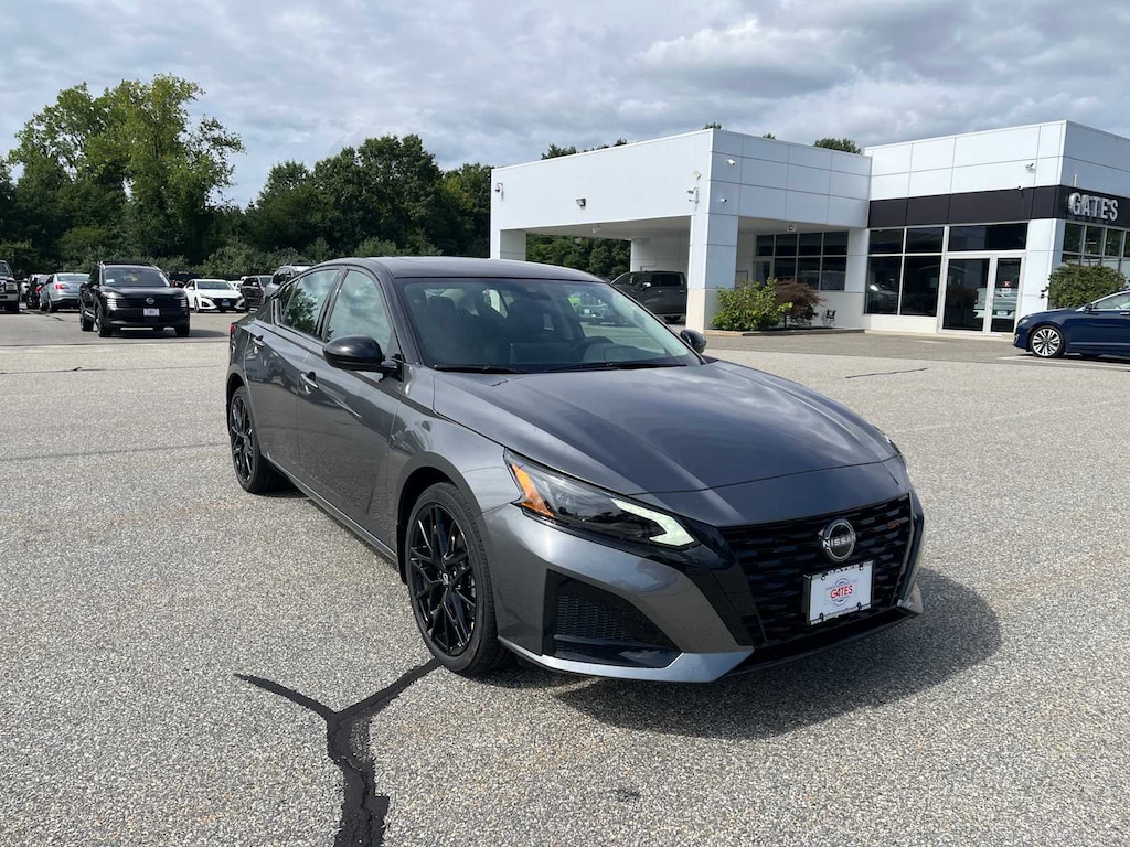 New 2026 Nissan Altima SR Sedan