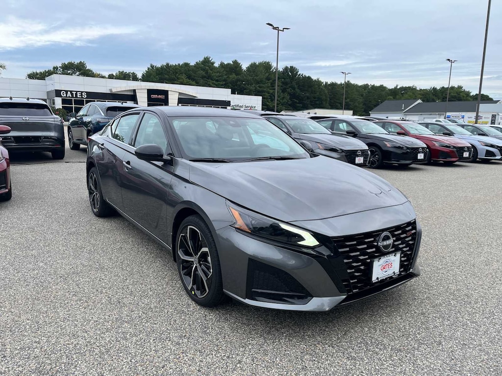 New 2026 Nissan Altima SR Sedan