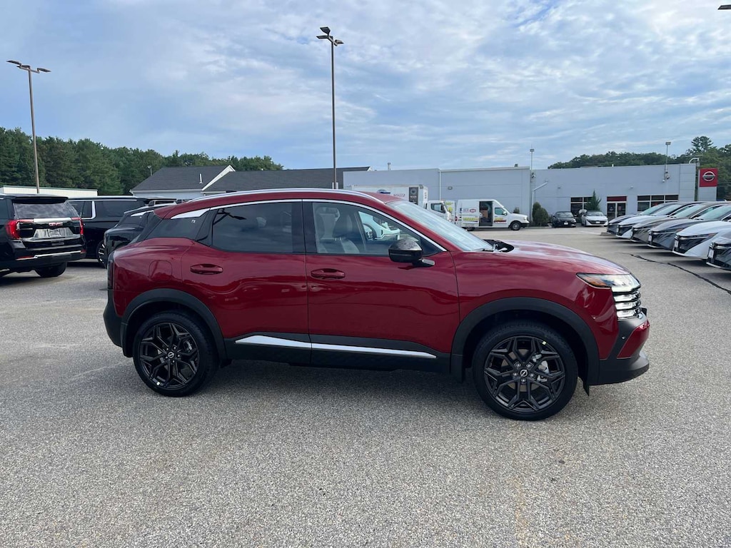 New 2027 Nissan Kicks SR SUV