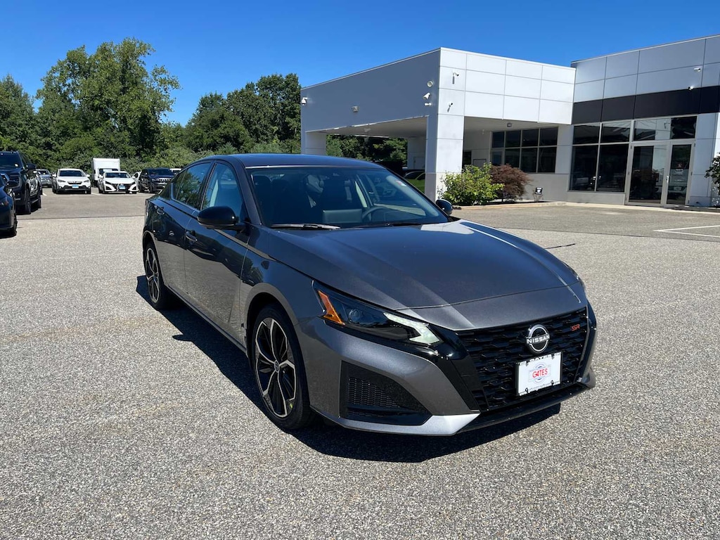 New 2026 Nissan Altima SR Sedan