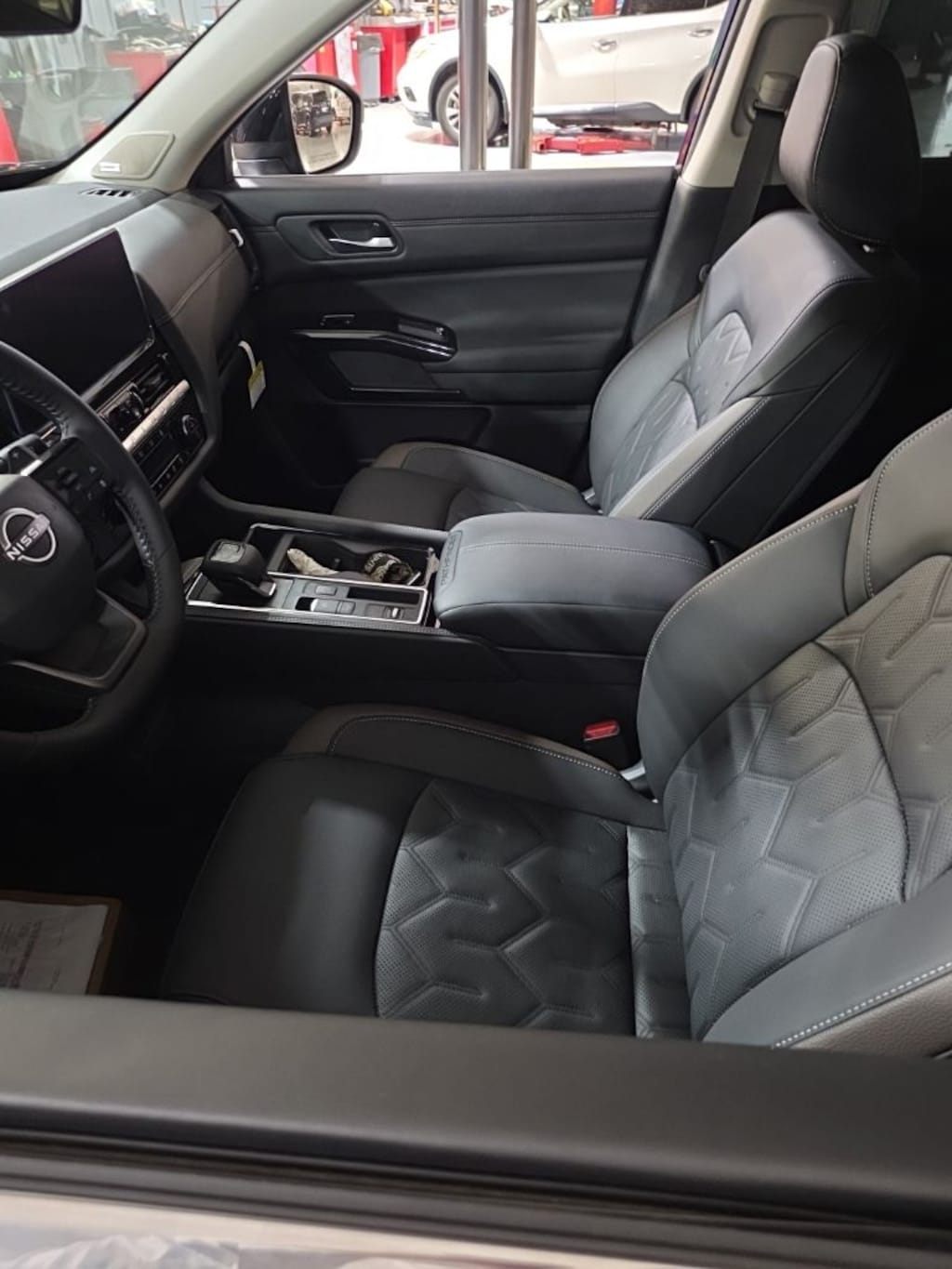Used 2026 Nissan Pathfinder Platinum SUV
