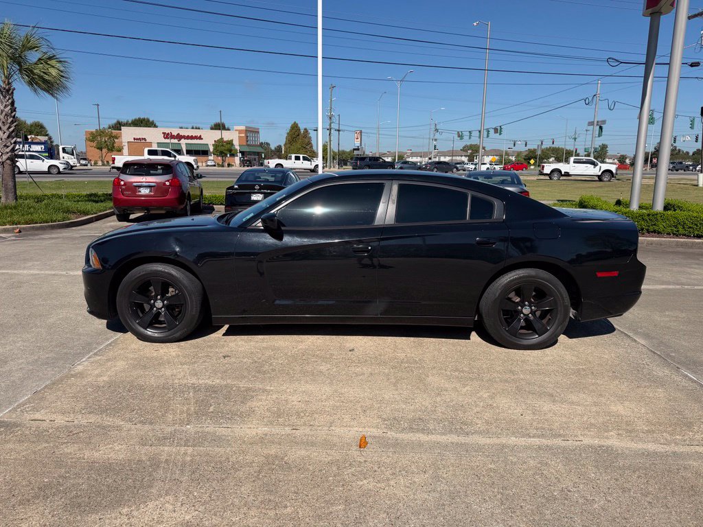 Used 2014 Dodge Charger SE Sedan