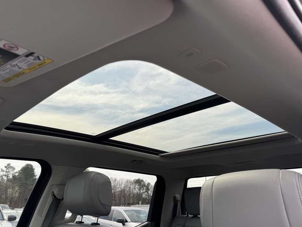 2022 Toyota Tundra Limited - Photo 19