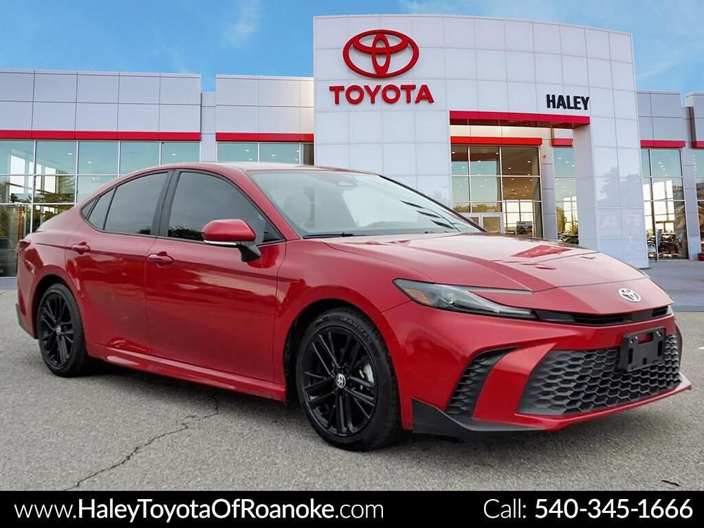 Used 2025 Toyota Camry SE Sedan