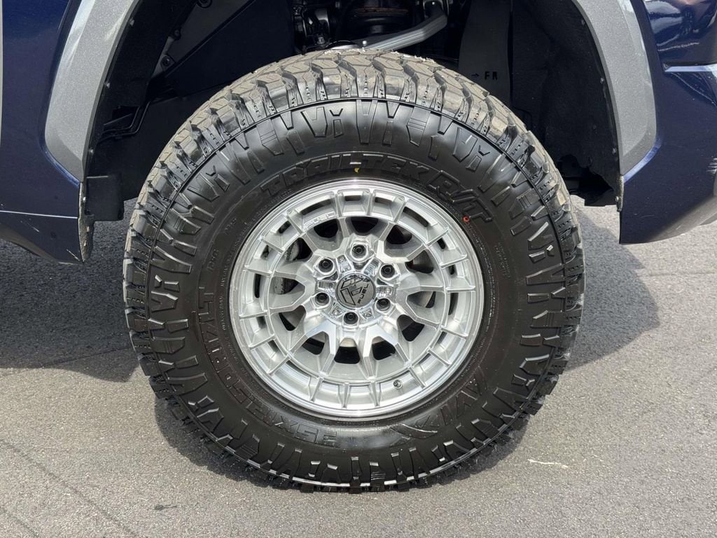 2022 Toyota Tundra Limited - Photo 25