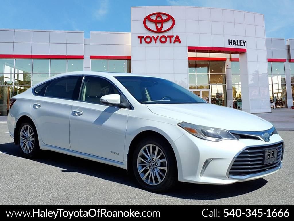 Used 2018 Toyota Avalon Hybrid Limited Sedan