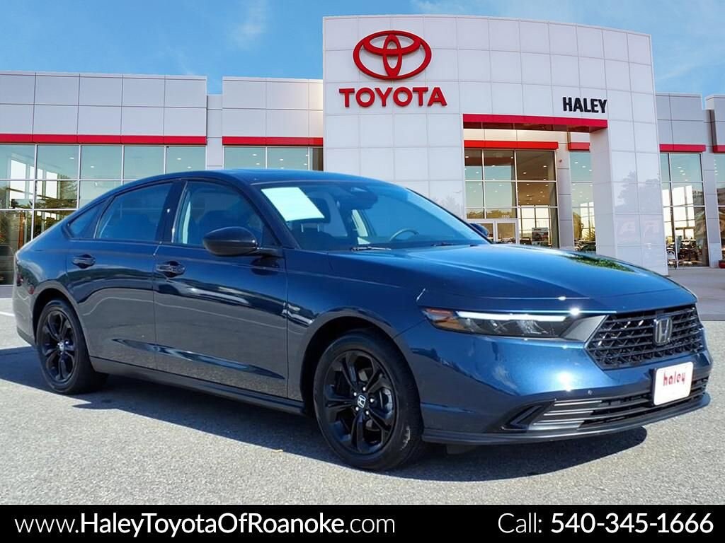 Used 2025 Honda Accord Sedan SE Sedan