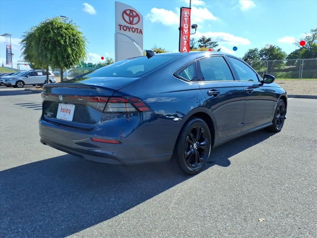 Used 2025 Honda Accord Sedan SE Sedan