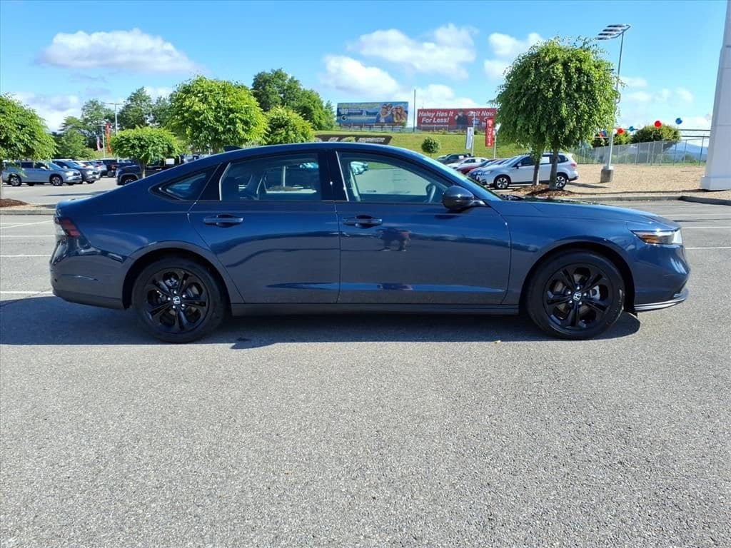 Used 2025 Honda Accord Sedan SE Sedan