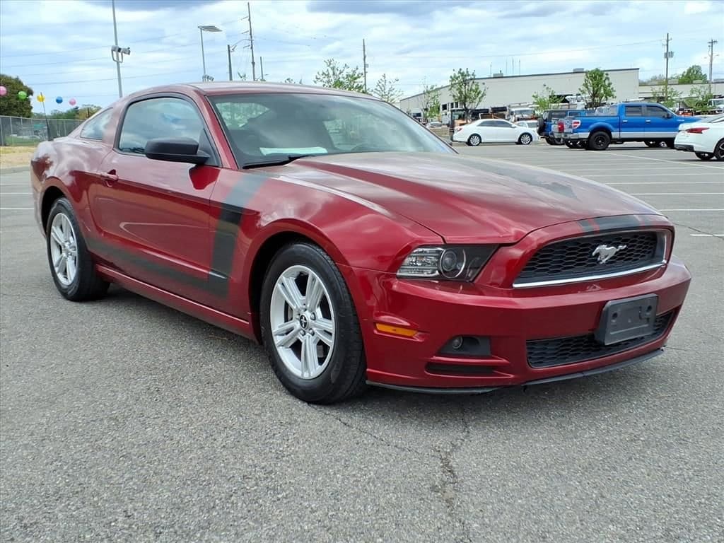 Used 2014 Ford Mustang V6 with VIN 1ZVBP8AM3E5226092 for sale in Farmville, VA