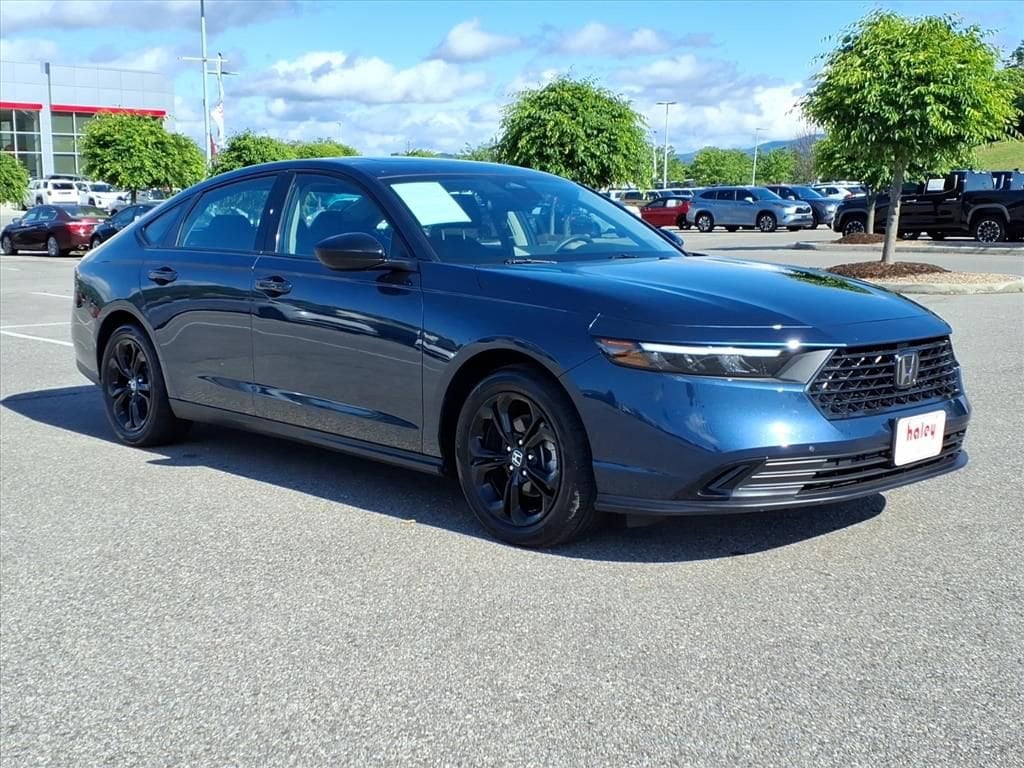 Used 2025 Honda Accord Sedan SE Sedan