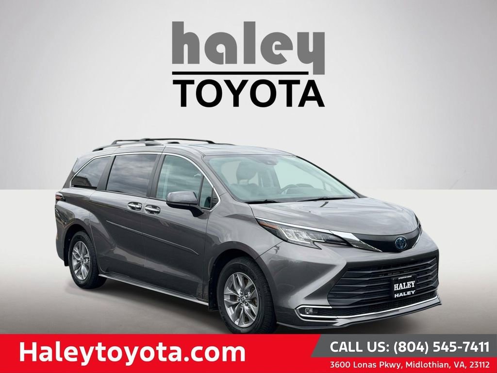 Used 2022 Toyota Sienna XLE Van Passenger Van