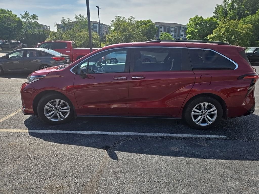 Used 2022 Toyota Sienna XSE Van Passenger Van