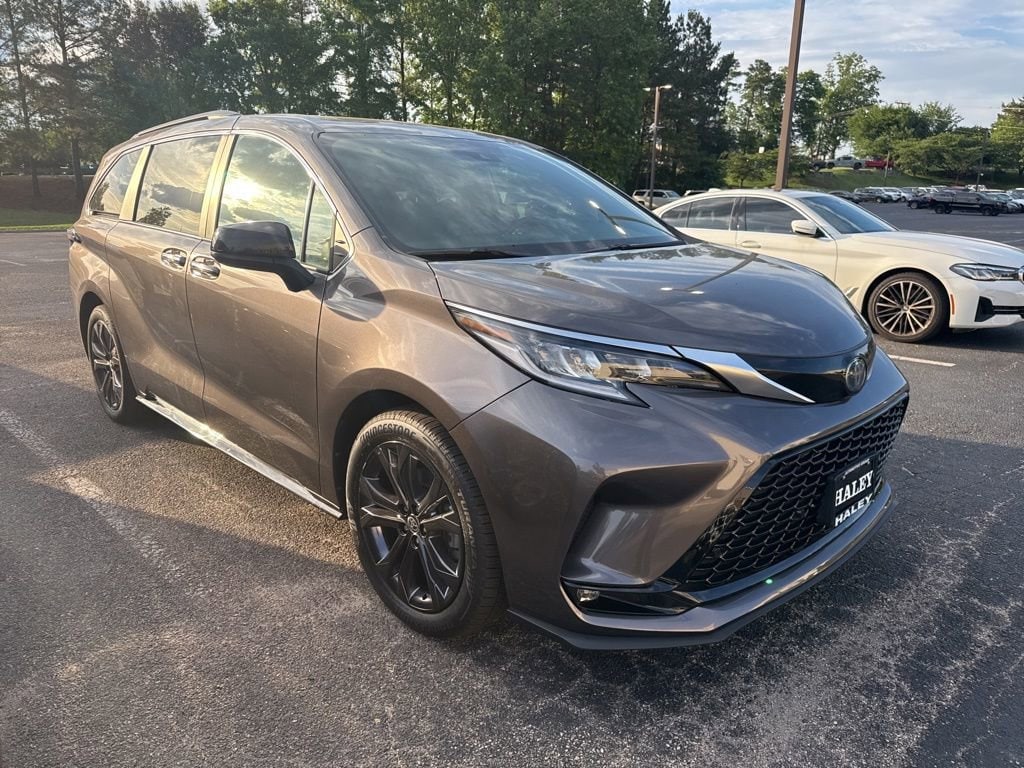 Used 2022 Toyota Sienna XSE Van Passenger Van