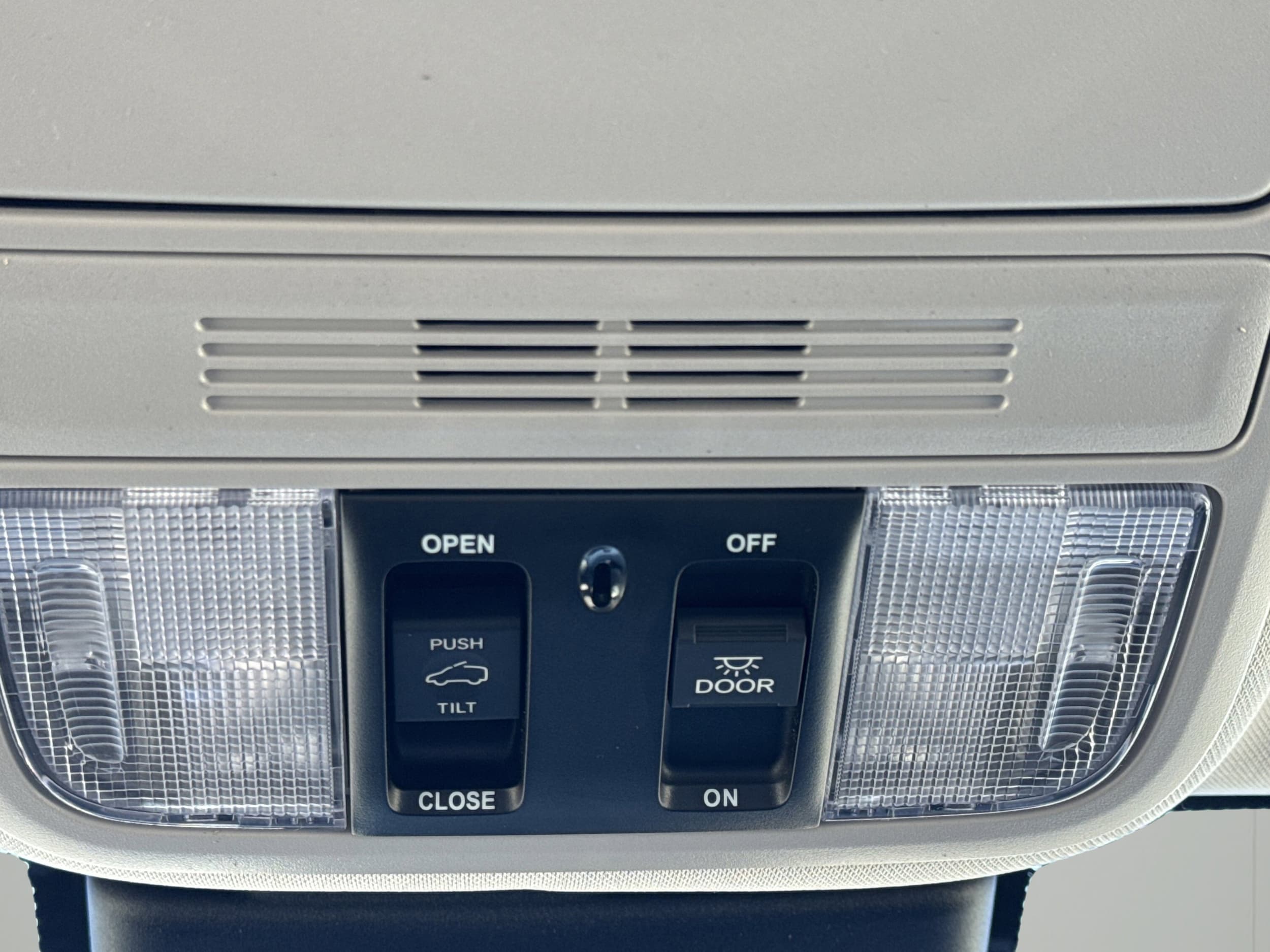 2026 Honda Odyssey EX-L - Photo 13