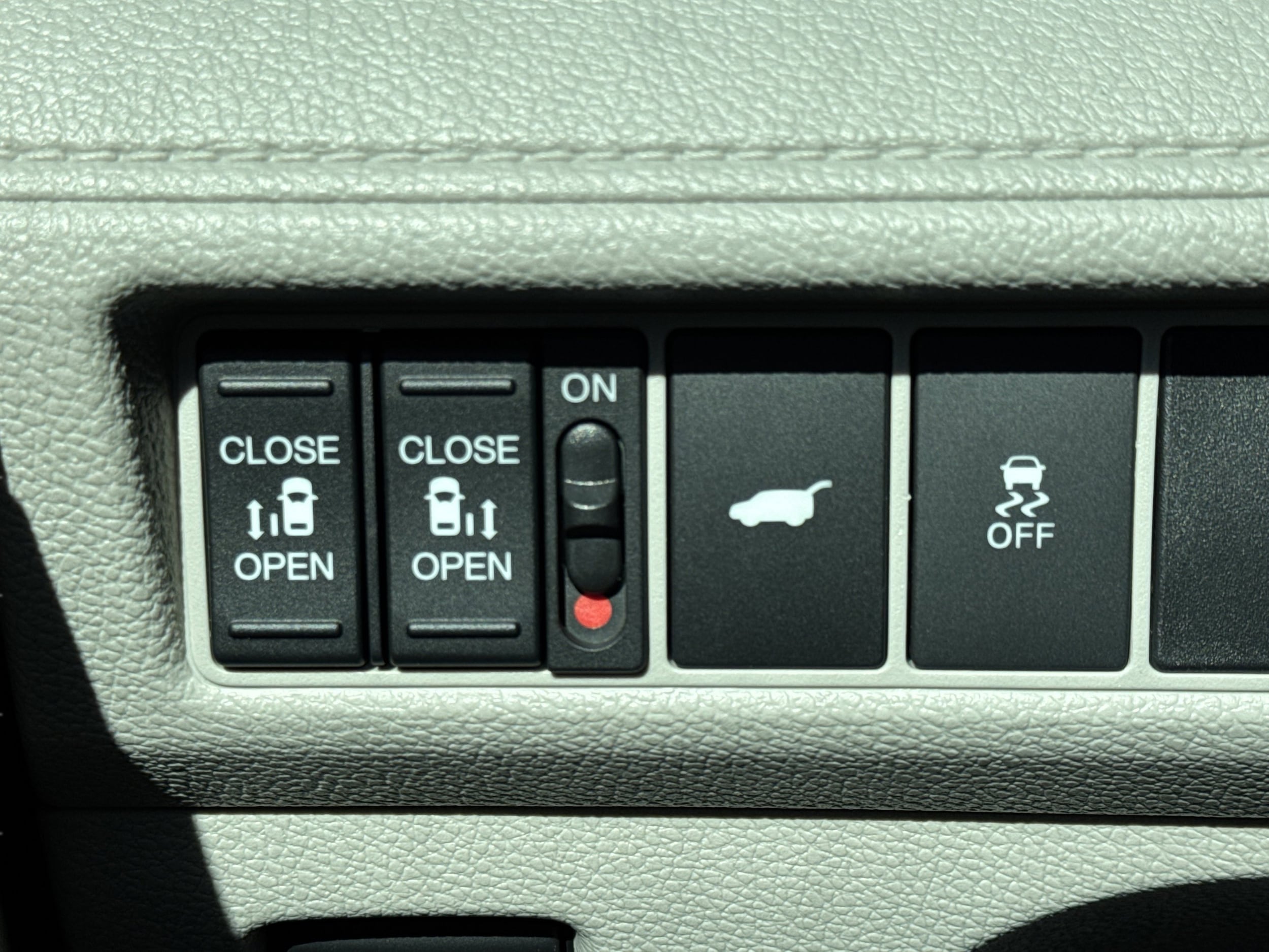 2026 Honda Odyssey EX-L - Photo 11